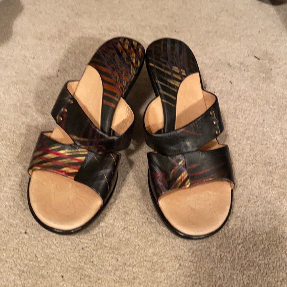 Sofft slides.  Black multi.